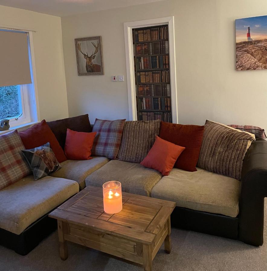 Charleston Apartment Self Catering 5 Min Drive From Town Centre 因弗内斯 外观 照片